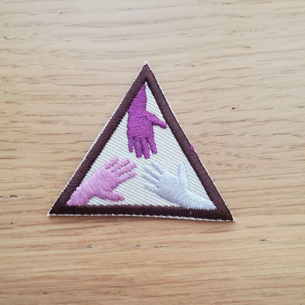 Vintage Y2K Girl Scout Brownie Try-It "Friends Are Fun" Patch